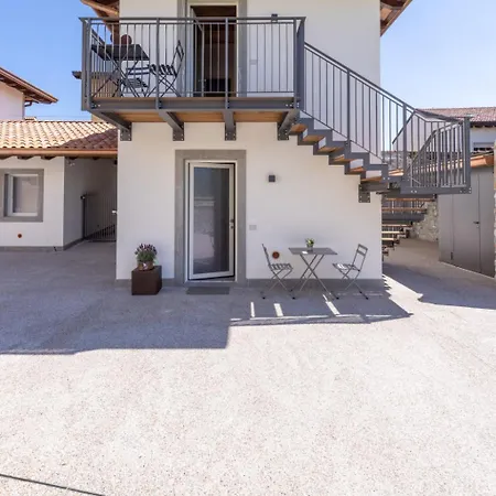 Apartamento Il Giardino Segreto-5 By Interhome